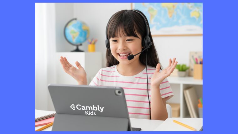 パソコンに向かって話す女の子